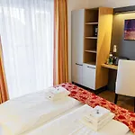 酒店 科鲁兹博登湖酒店 3*