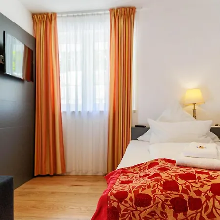 科鲁兹博登湖酒店