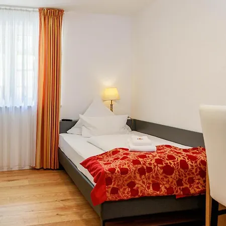 科鲁兹博登湖酒店 3*