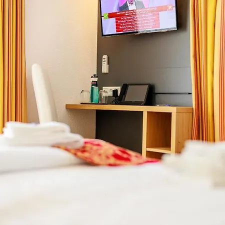 Bodensee-hotel Kreuz מלון 3*