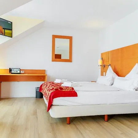 酒店 科鲁兹博登湖酒店 3*