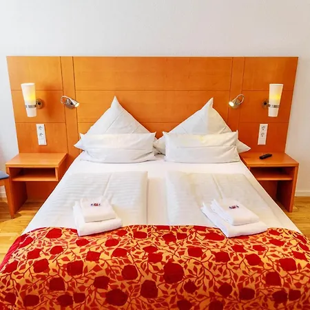 科鲁兹博登湖酒店 3* 乌尔丁根-米尔霍芬