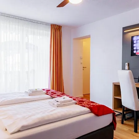 酒店 科鲁兹博登湖酒店 3*