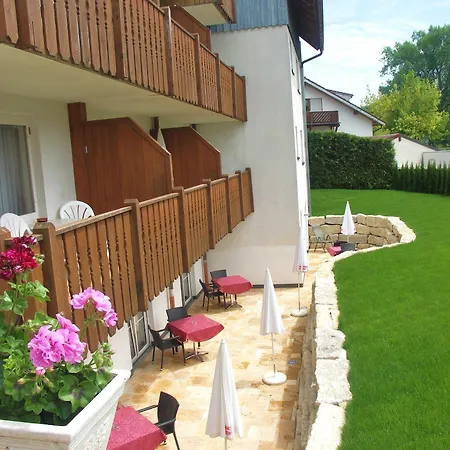 科鲁兹博登湖酒店 3*