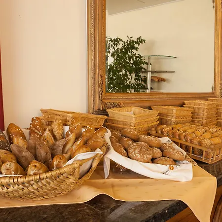 科鲁兹博登湖酒店 3*