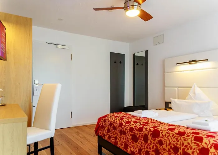 科鲁兹博登湖酒店 乌尔丁根-米尔霍芬