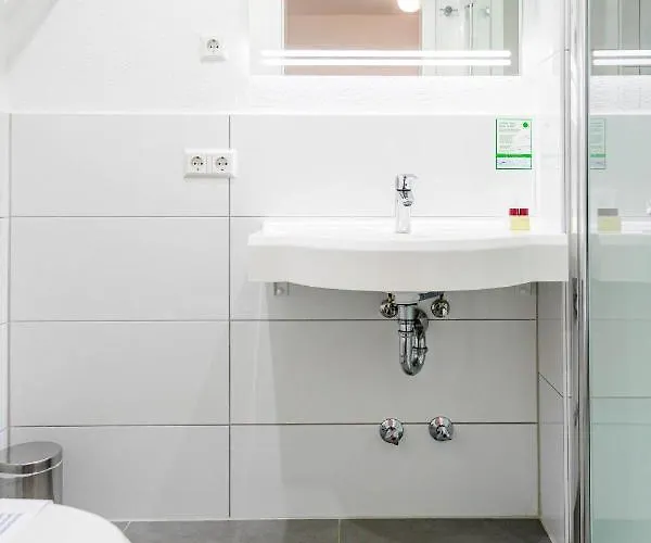 科鲁兹博登湖酒店 酒店 乌尔丁根-米尔霍芬