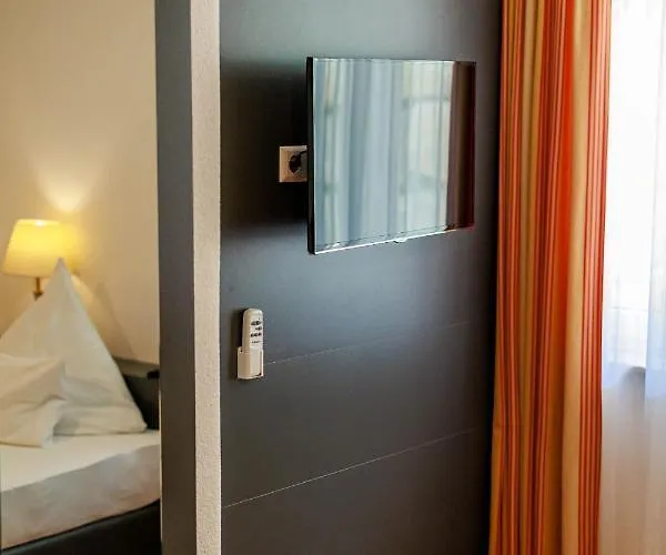 科鲁兹博登湖酒店 酒店