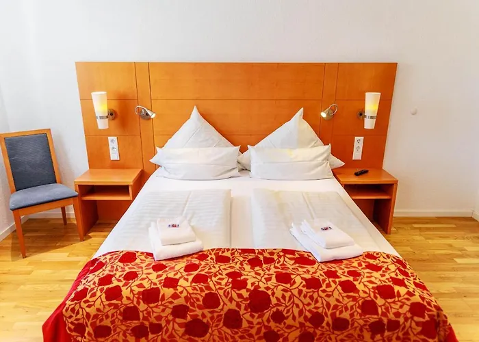 科鲁兹博登湖酒店 3* 乌尔丁根-米尔霍芬