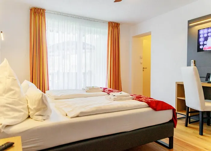 科鲁兹博登湖酒店 酒店