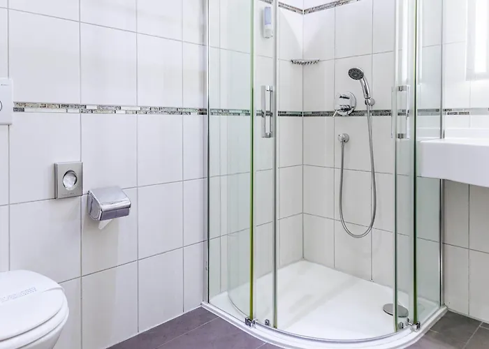 科鲁兹博登湖酒店 酒店 3*